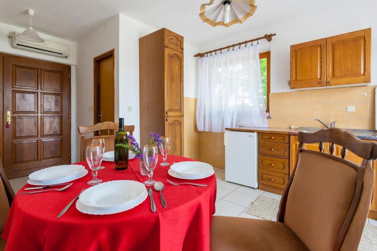 Apartments Magdalena Малинска Экстерьер фото